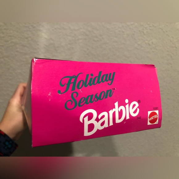 Barbie Holiday Season - NEW IN BOX - Picture 5 of 6